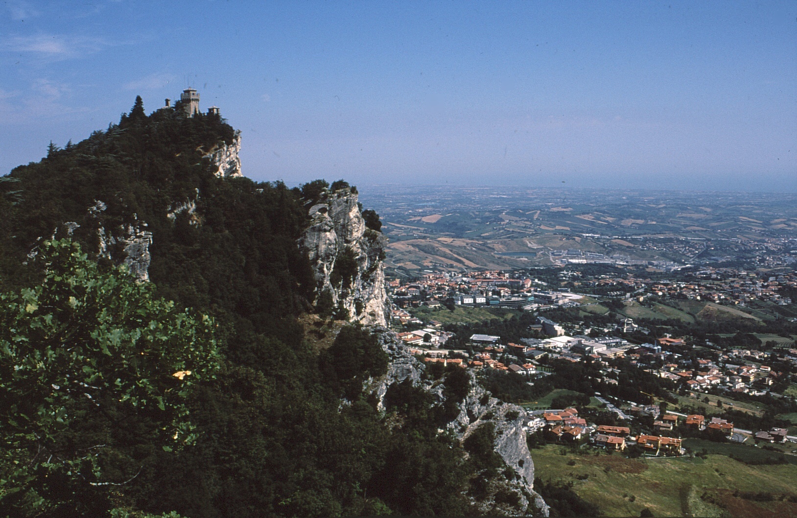 vrchol La Montale + krajina